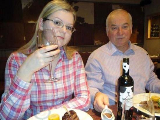 СМИ: Скрипали готовятся к переезду в США с новыми паспортами