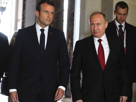 Опьяневший от вина Макрон назвал себя Опьяневший от вина Макрон назвал себя