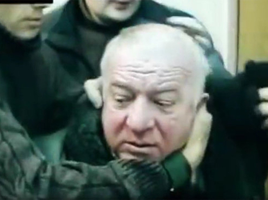 Британские власти озвучили новую версию отравления Скрипалей