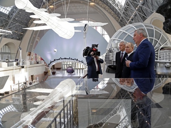 Путин захотел отправить Терешкову на Луну