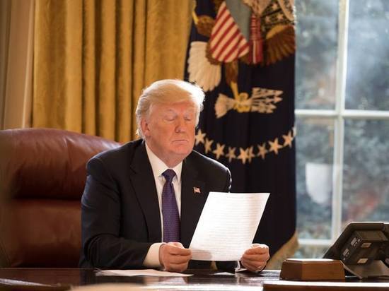 Советники убедили Трампа нанести массированный удар по Сирии 