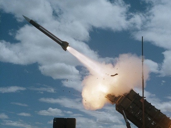 По военной авиабазе в сирийском Хомсе нанесен ракетный удар По военной авиабазе в сирийском Хомсе нанесен ракетный удар