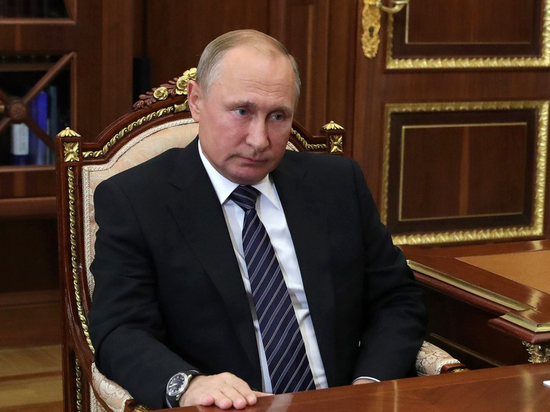 Путин уволил видных силовиков: от МЧС до МВД