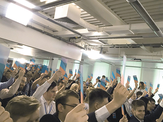 Седьмая попытка Навального: оппозиционер учредил новую партию, сидя в спецприемнике