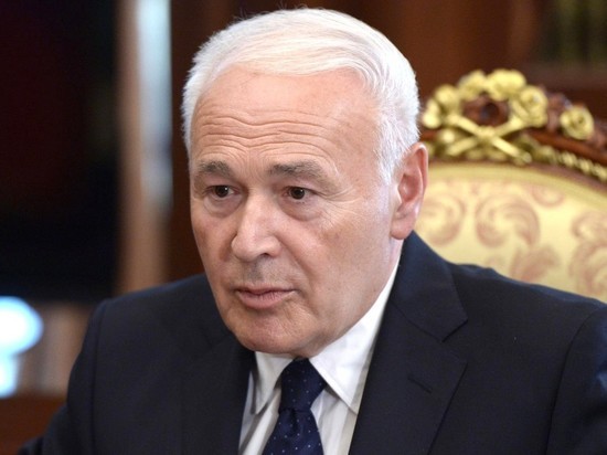 Путин отправил в отставку магаданского губернатора Печеного